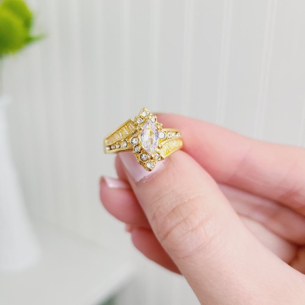 Marquise Engagement Ring with Halo sz 7